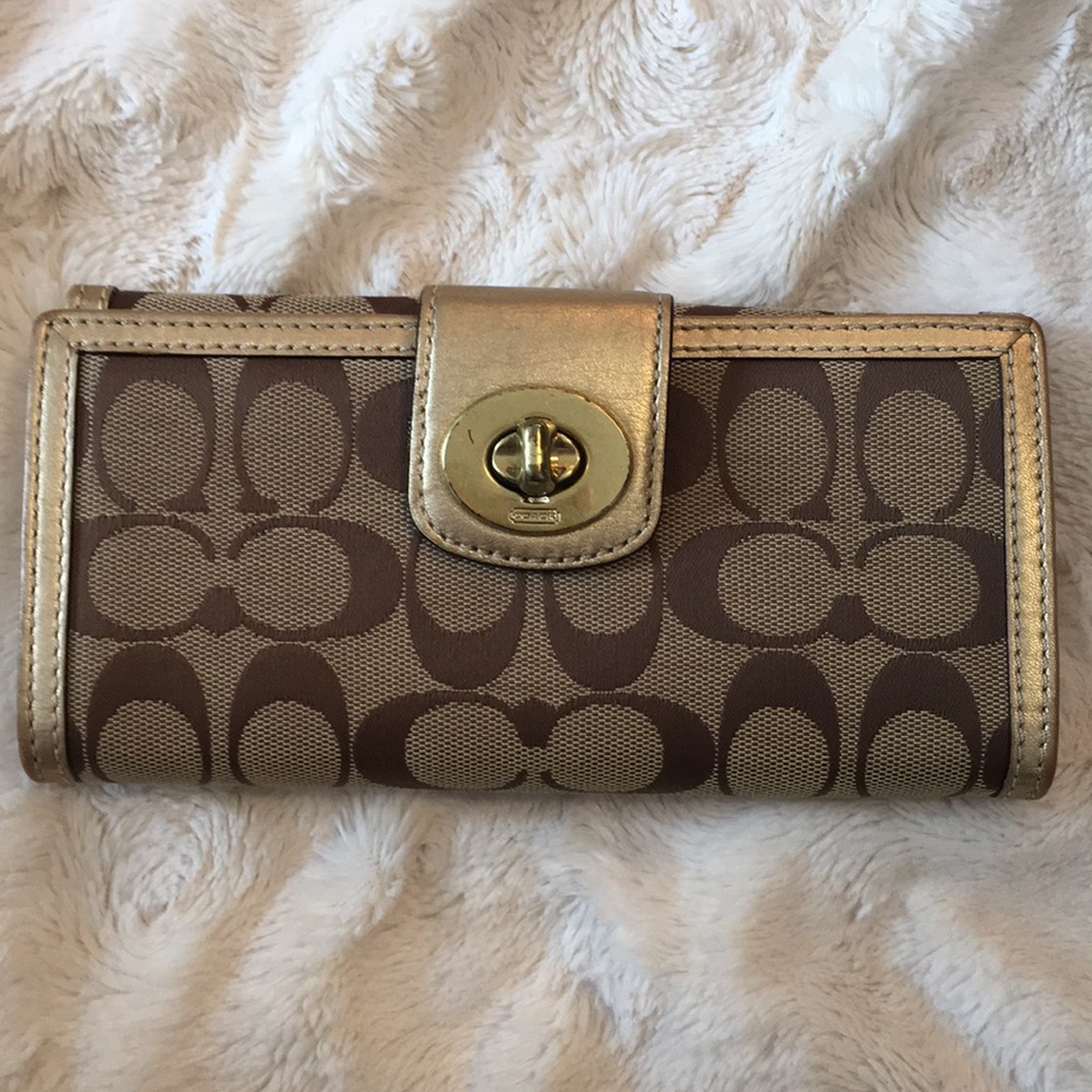 Authentic Coach wallet